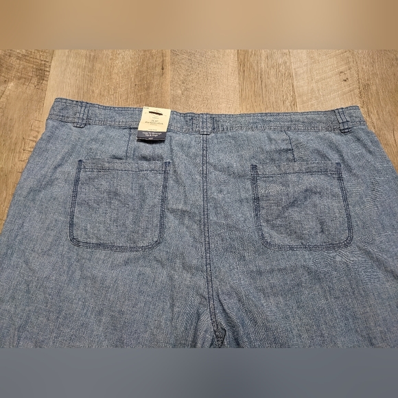 St. John's Bay Blue Mid rise Bermuda Shorts 24W - Picture 5 of 10